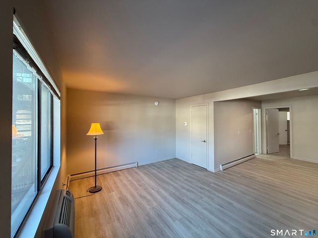 388 South main Street 7, Seymour, CT 06483