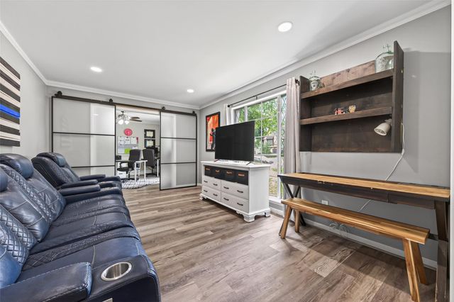 1011 Marne Lane, Houston, TX 77090