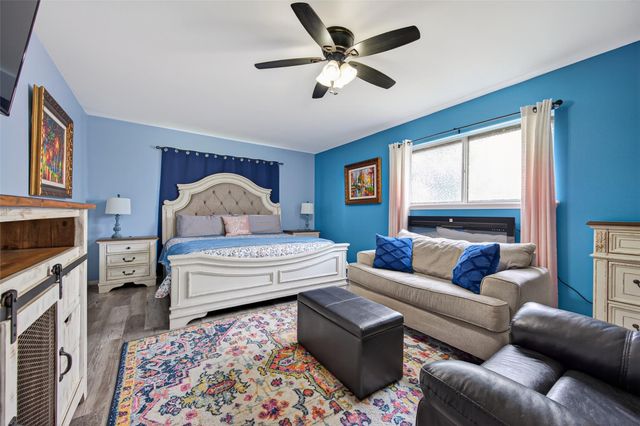 1011 Marne Lane, Houston, TX 77090