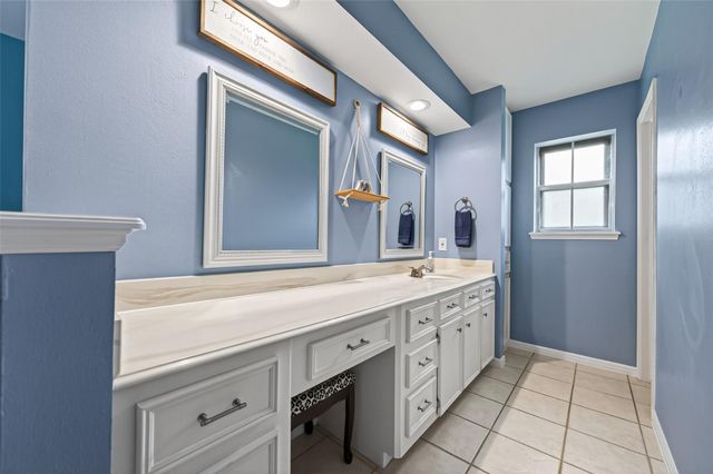 1011 Marne Lane, Houston, TX 77090