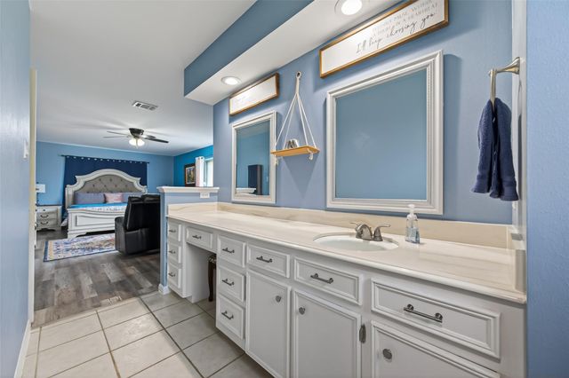 1011 Marne Lane, Houston, TX 77090