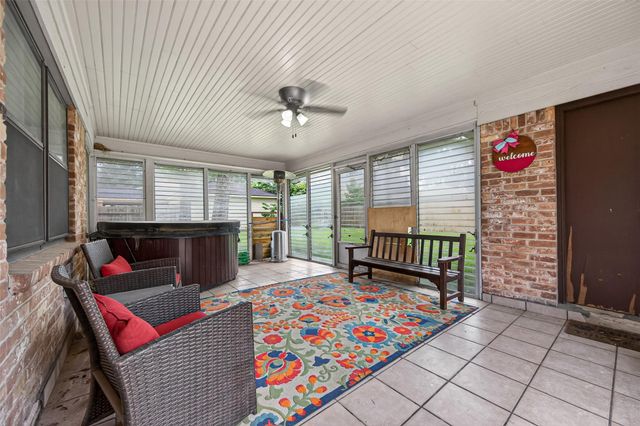 1011 Marne Lane, Houston, TX 77090