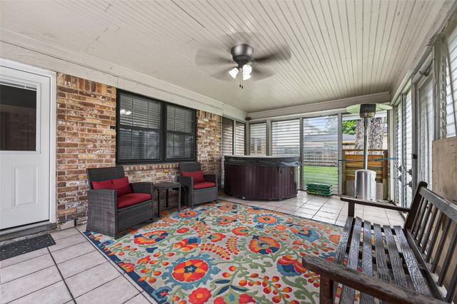 1011 Marne Lane, Houston, TX 77090