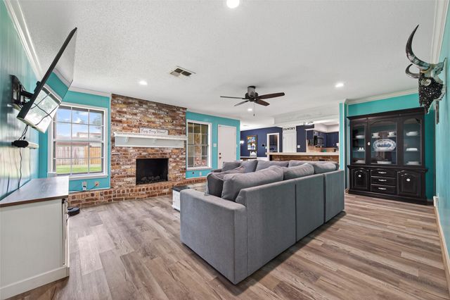 1011 Marne Lane, Houston, TX 77090