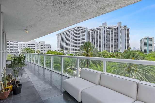 10 Venetian Way 501, Miami Beach, FL 33139
