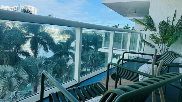 10 Venetian Way 501, Miami Beach, FL 33139