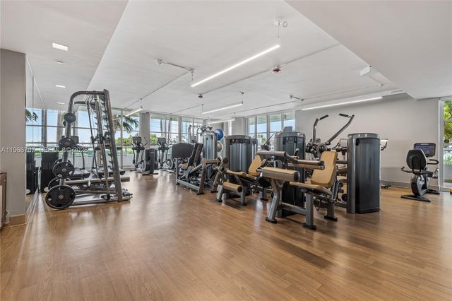 10 Venetian Way 501, Miami Beach, FL 33139