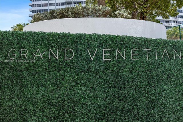10 Venetian Way 501, Miami Beach, FL 33139