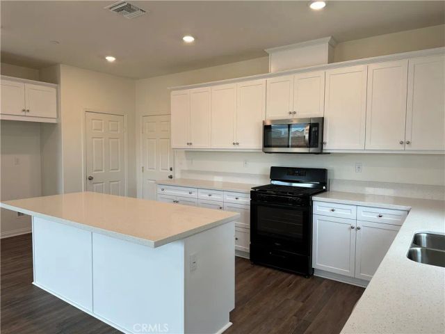 7560 Citrusmoon Ct, Riverside, CA 92507