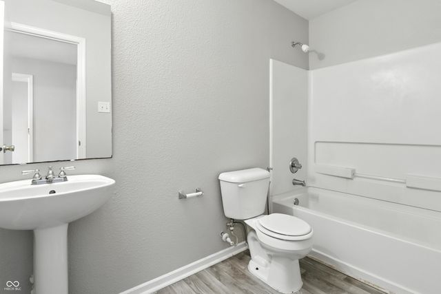 1236 N Aberdeen Drive, Franklin, IN 46131