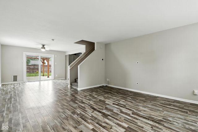 1236 N Aberdeen Drive, Franklin, IN 46131