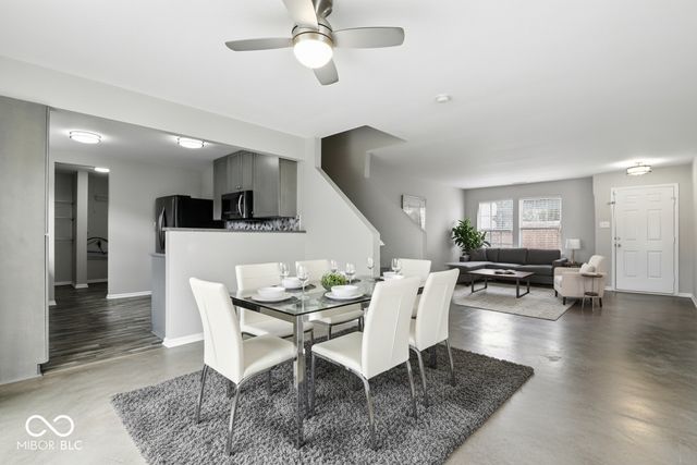 1236 N Aberdeen Drive, Franklin, IN 46131