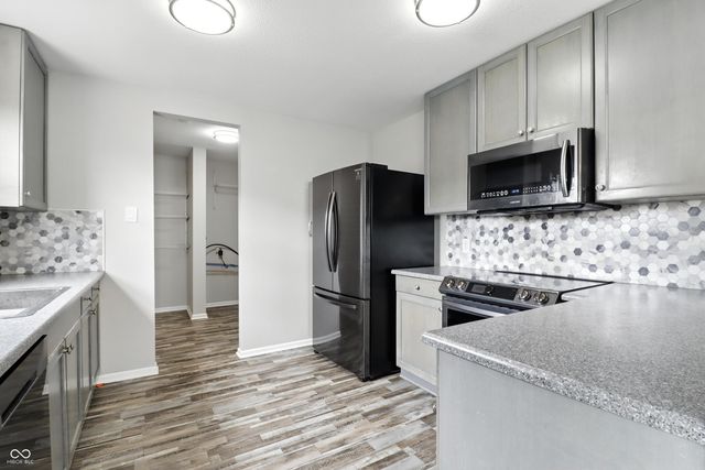 1236 N Aberdeen Drive, Franklin, IN 46131