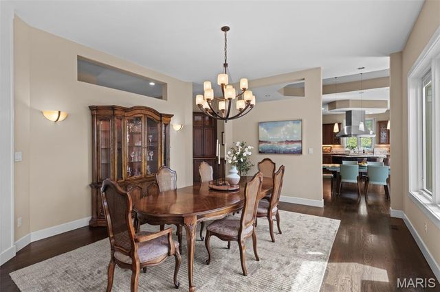 12864 Willow Pond Court, Des Peres, MO 63131