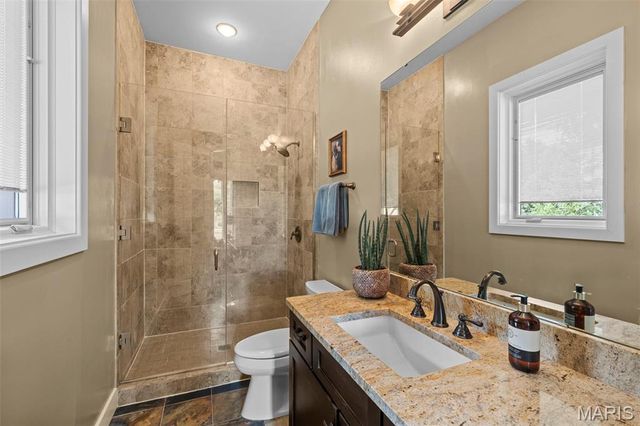 12864 Willow Pond Court, Des Peres, MO 63131