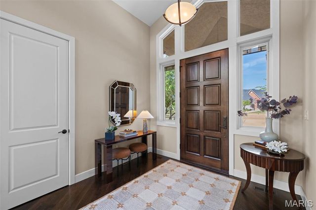 12864 Willow Pond Court, Des Peres, MO 63131