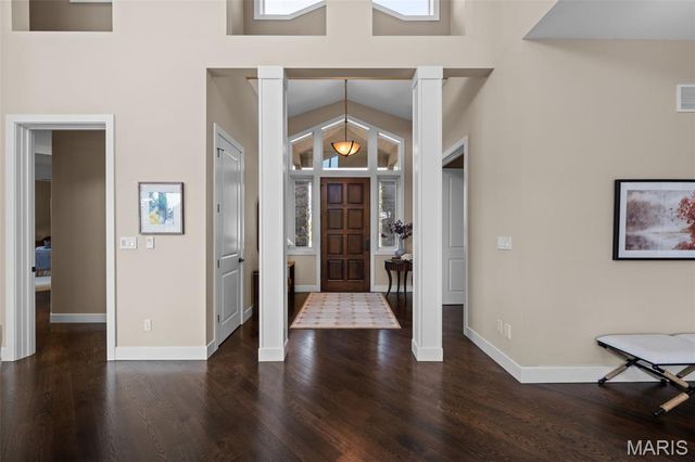 12864 Willow Pond Court, Des Peres, MO 63131