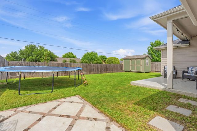 145 Plantain DR, Hutto, TX 78634