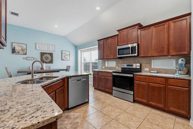 145 Plantain DR, Hutto, TX 78634