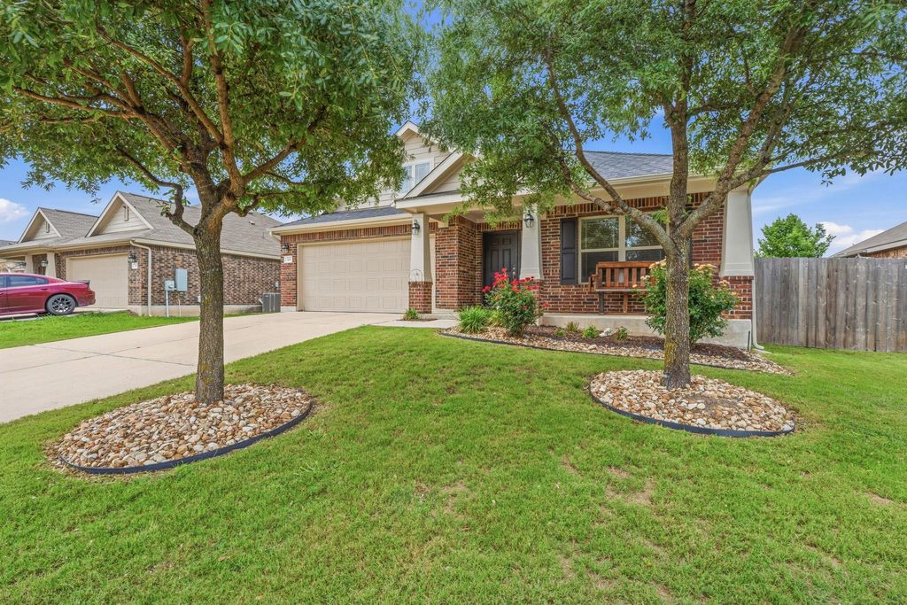 145 Plantain DR, Hutto, TX 78634