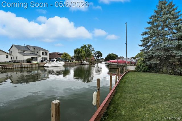 37752 Huron Pointe Drive, Harrison Twp, MI 48045