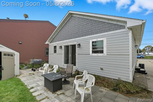37752 Huron Pointe Drive, Harrison Twp, MI 48045