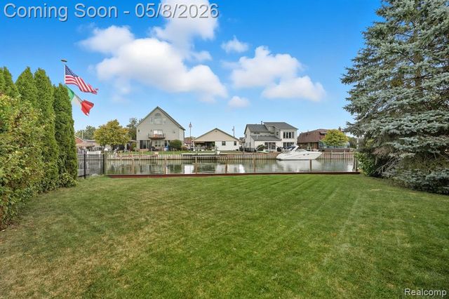37752 Huron Pointe Drive, Harrison Twp, MI 48045