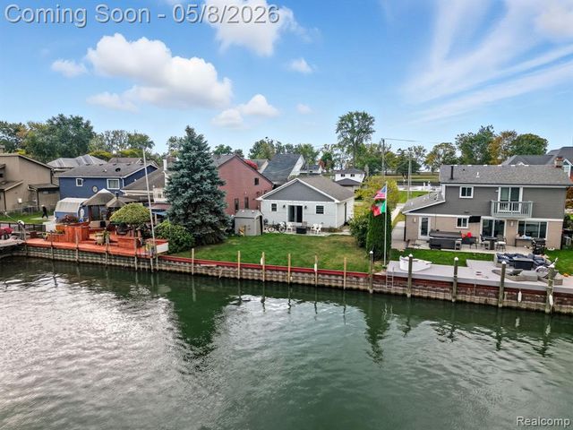 37752 Huron Pointe Drive, Harrison Twp, MI 48045
