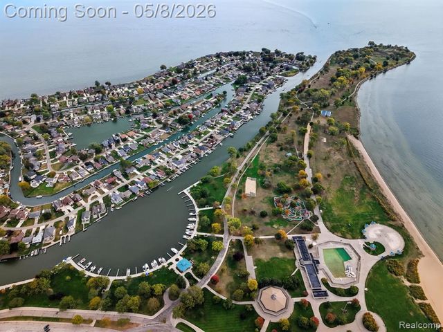 37752 Huron Pointe Drive, Harrison Twp, MI 48045