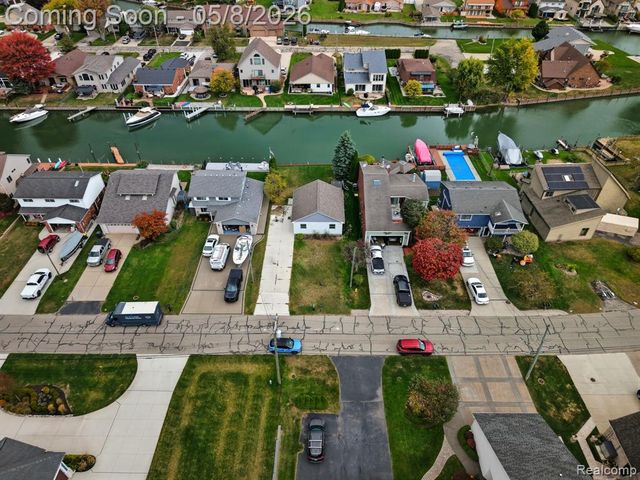 37752 Huron Pointe Drive, Harrison Twp, MI 48045