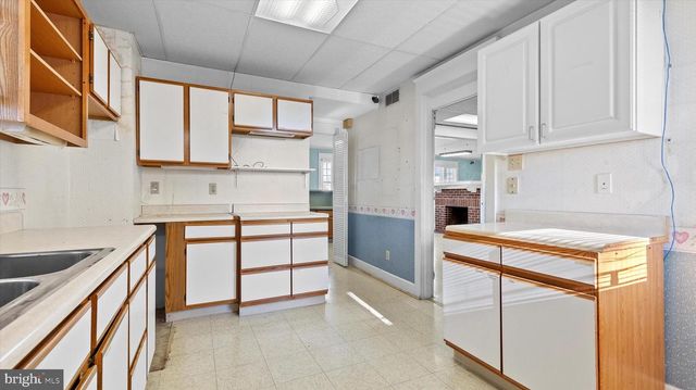 2200 W MARKET STREET, York, PA 17404
