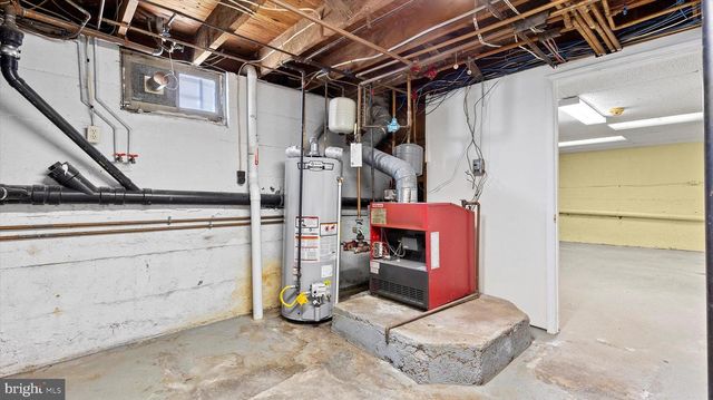2200 W MARKET STREET, York, PA 17404