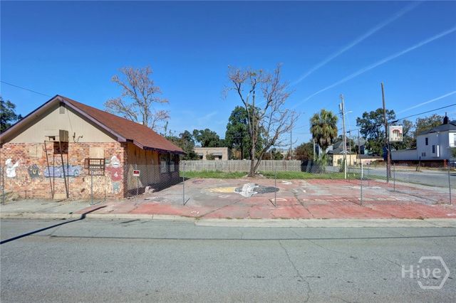 1809 Montgomery Street, Savannah, GA 31401