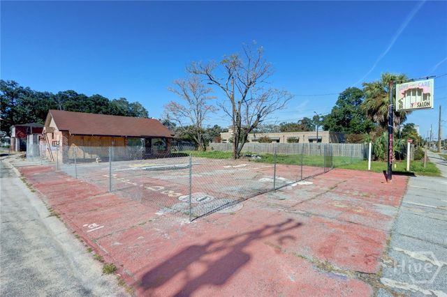 1809 Montgomery Street, Savannah, GA 31401