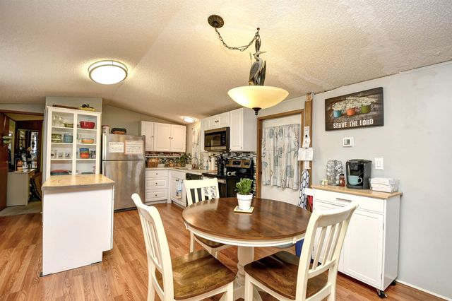 19 Crooked Island Circle, Murrells Inlet, SC 29576