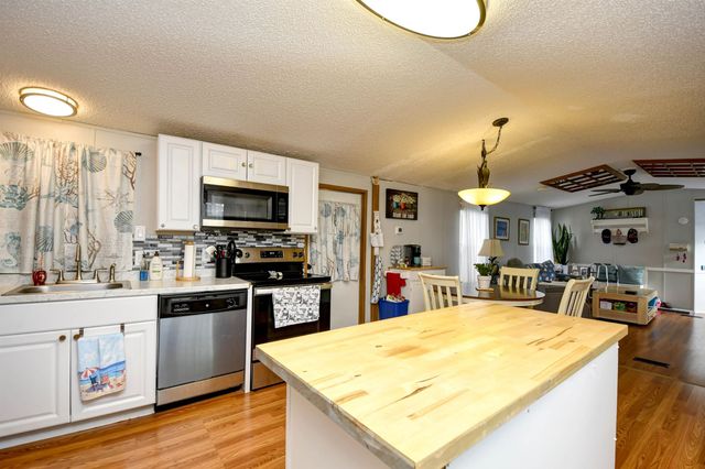 19 Crooked Island Circle, Murrells Inlet, SC 29576