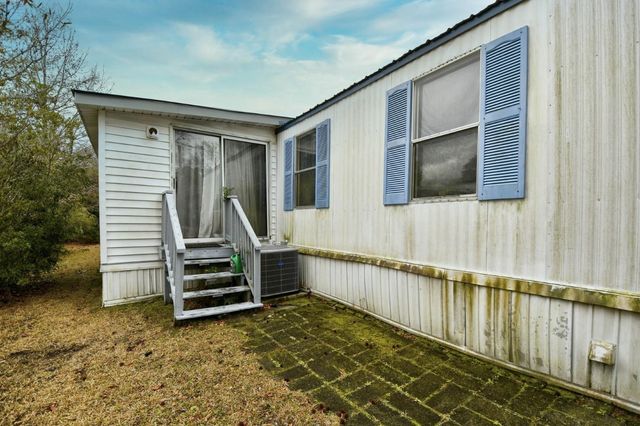 19 Crooked Island Circle, Murrells Inlet, SC 29576