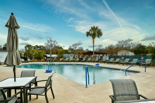 19 Crooked Island Circle, Murrells Inlet, SC 29576