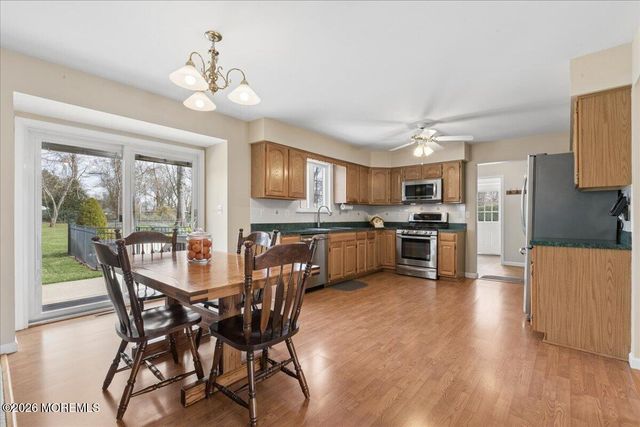 7 Natale Way, Farmingdale, NJ 07727