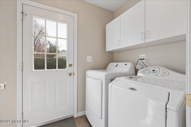 7 Natale Way, Farmingdale, NJ 07727