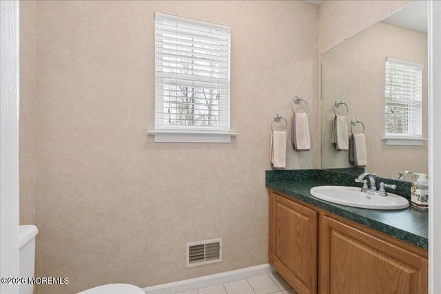 7 Natale Way, Farmingdale, NJ 07727