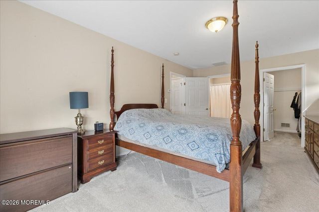 7 Natale Way, Farmingdale, NJ 07727