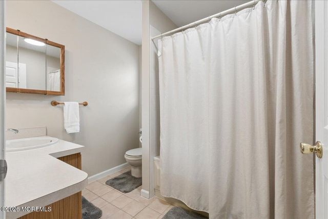 7 Natale Way, Farmingdale, NJ 07727