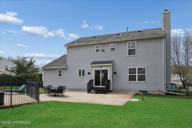 7 Natale Way, Farmingdale, NJ 07727