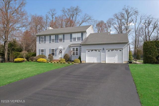 7 Natale Way, Farmingdale, NJ 07727