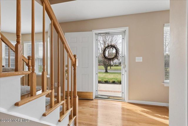 7 Natale Way, Farmingdale, NJ 07727