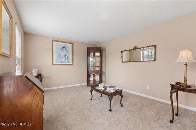 7 Natale Way, Farmingdale, NJ 07727