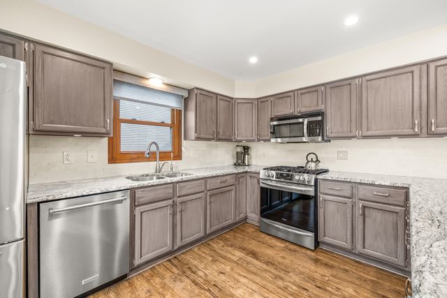 540 Parkside Drive, Elburn, IL 60119