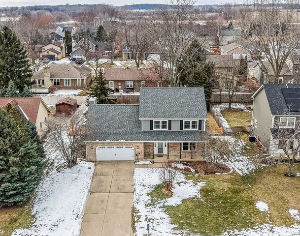 540 Parkside Drive, Elburn, IL 60119
