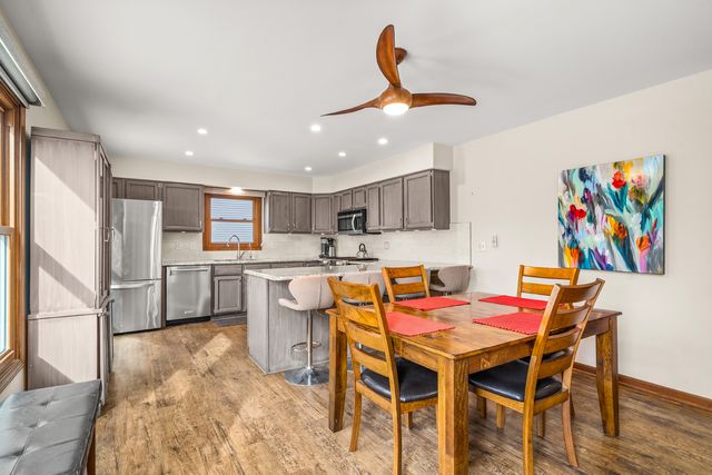 540 Parkside Drive, Elburn, IL 60119